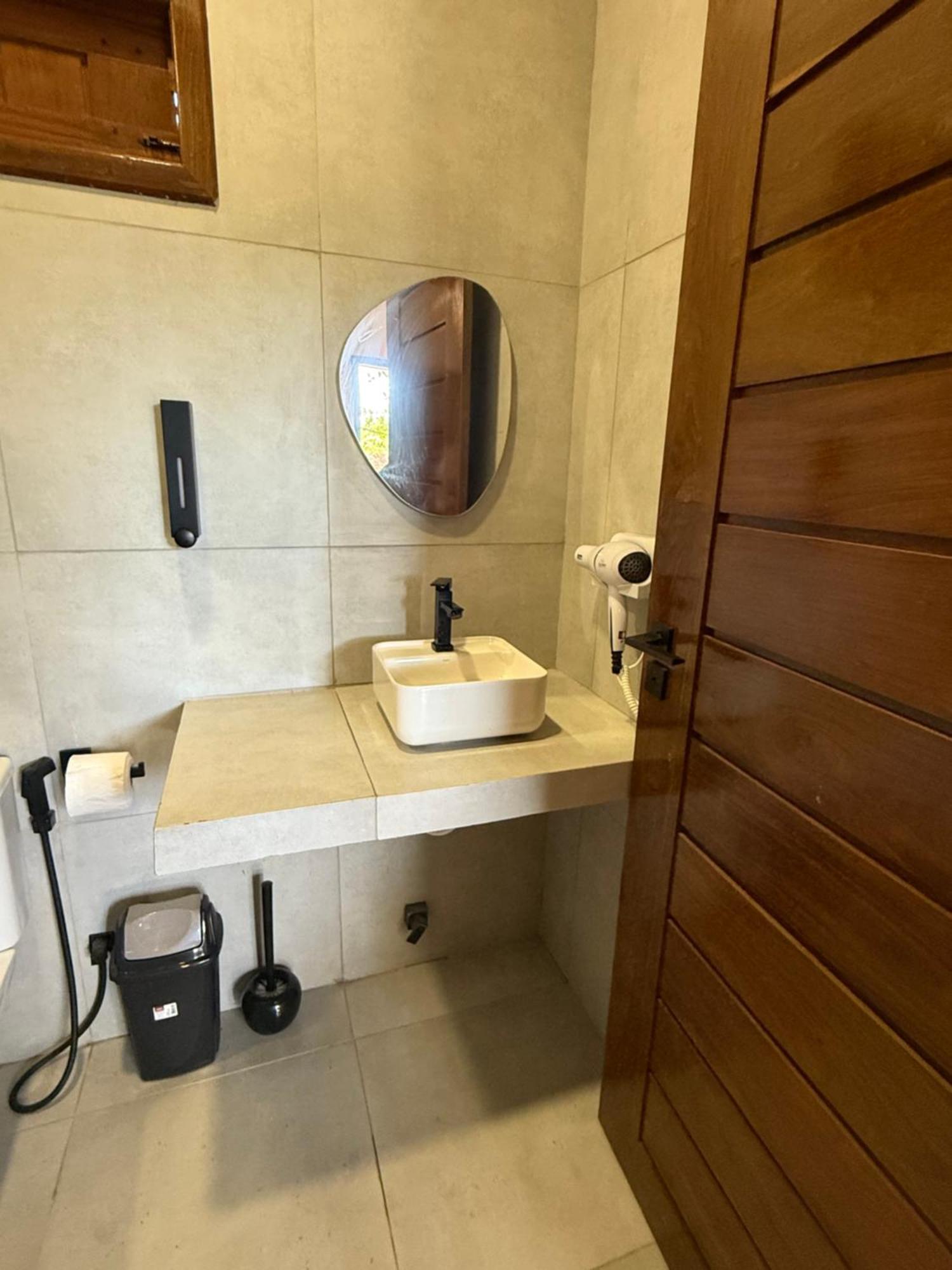 Monan Apartment Atins